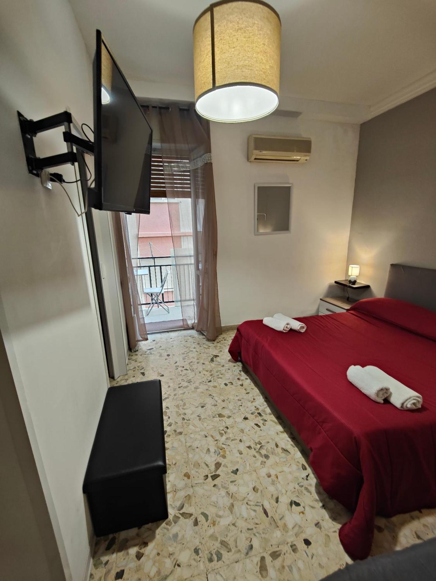 Etnea Gioeni House Suite Κατάνια Δωμάτιο φωτογραφία
