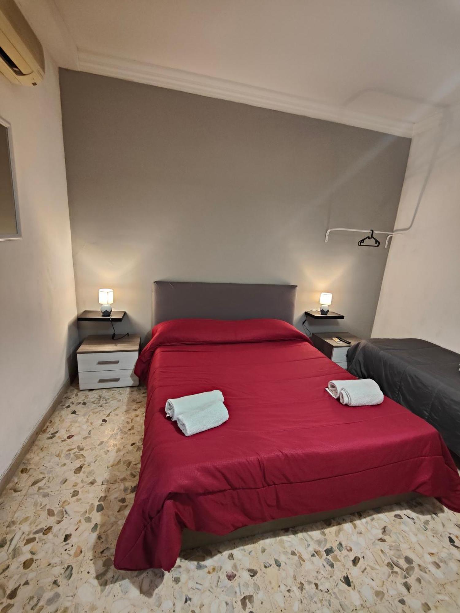 Etnea Gioeni House Suite Κατάνια Δωμάτιο φωτογραφία