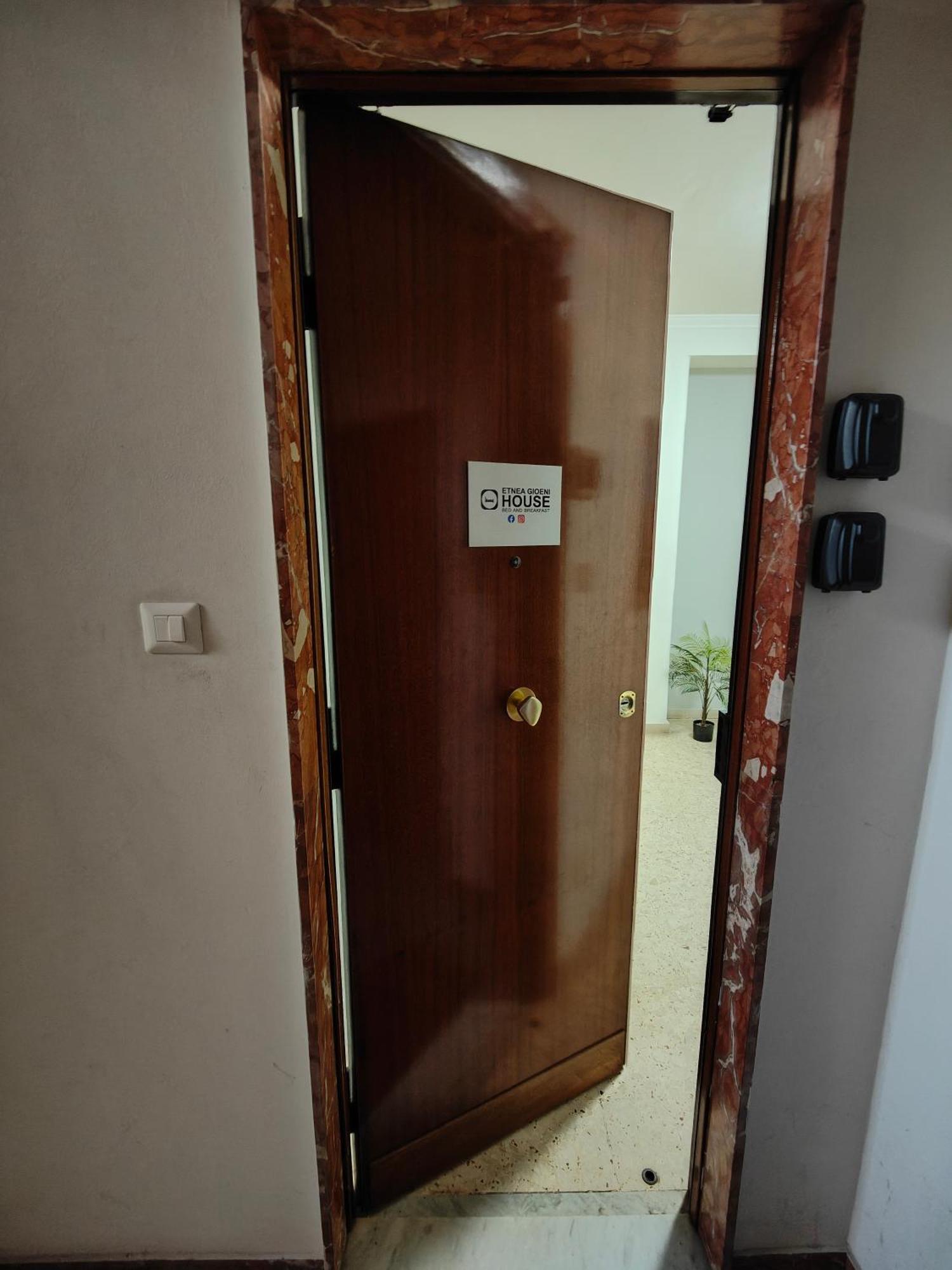 Etnea Gioeni House Suite Κατάνια Εξωτερικό φωτογραφία