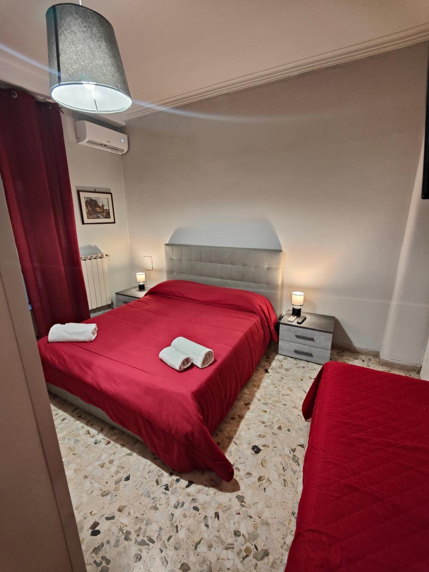 Etnea Gioeni House Suite Κατάνια Δωμάτιο φωτογραφία